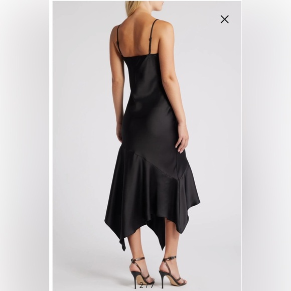 Steve Madden Lucielle
Handkerchief Hem Satin Slipdress size L - Picture 4 of 11